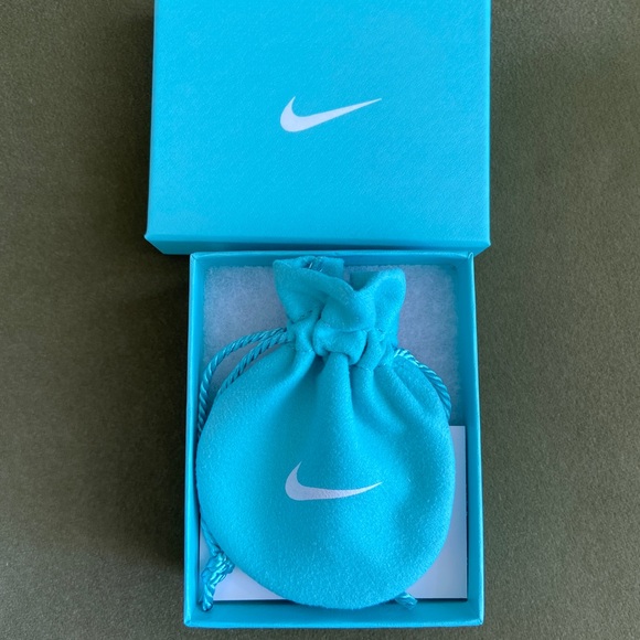 Tiffany X Nike Air Force 1 Dubrae (Set Of 2) - Picture 5 of 5